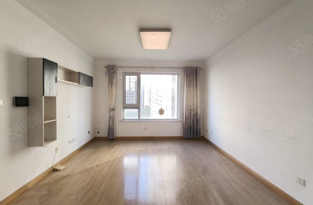 昌润莲城，精装三室，送车位，送储，南北通透，免大税，随时看房