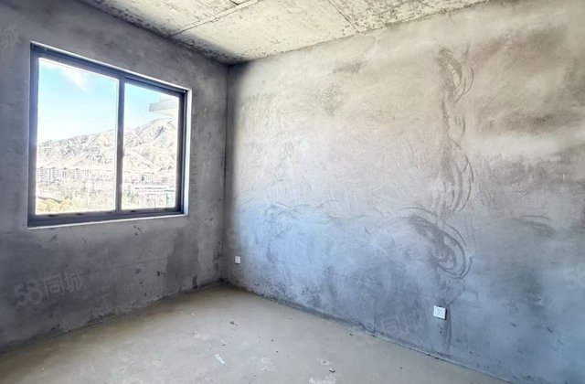 乃东贡康小区4室2厅146㎡66万二手房图片