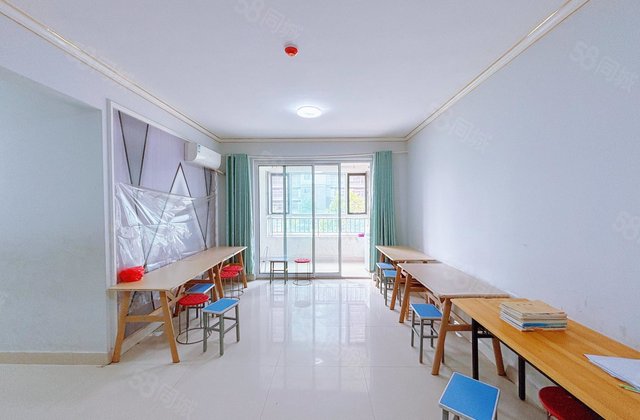 急售香江附近，运河城电梯好楼层，户型南北通透，价格可谈