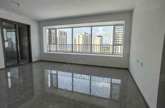 桃里天悦次新房 小高层东边户 带车位储藏室 随时可以看房