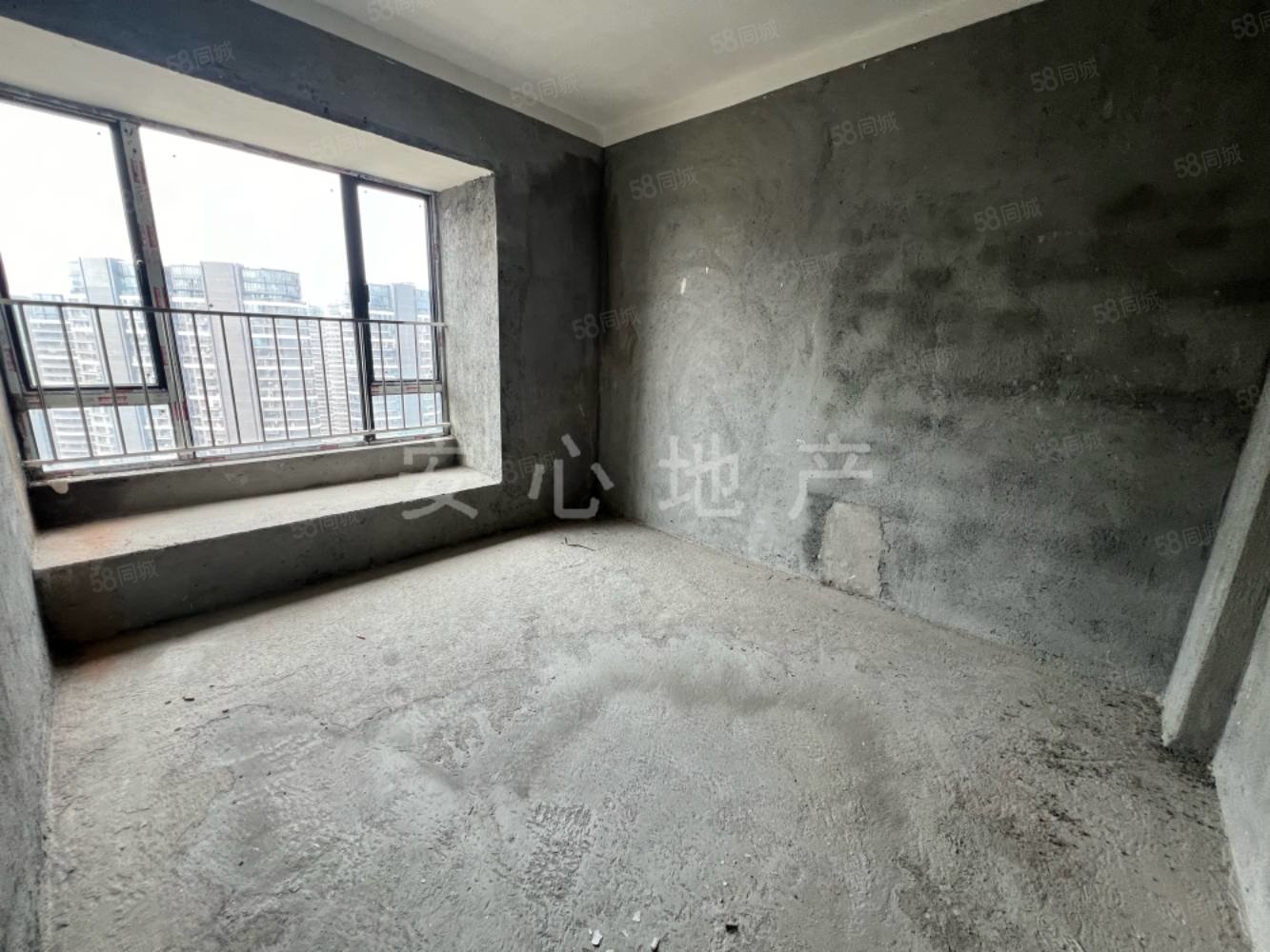 德和领秀广场5室2厅2卫150㎡南北132.6万