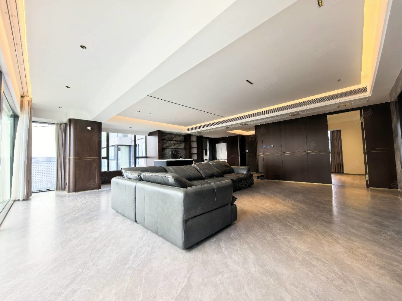 天秀湾4室2厅2卫202㎡南北258万