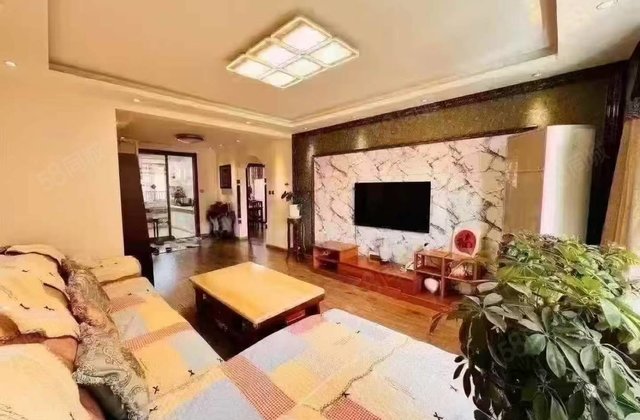 世茂南外滩(二期)4室2厅1卫131㎡南北89.8万