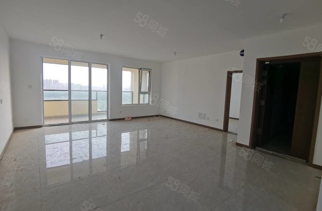 水城印象141平方 次顶层 三叶草新房未住车位储 120万