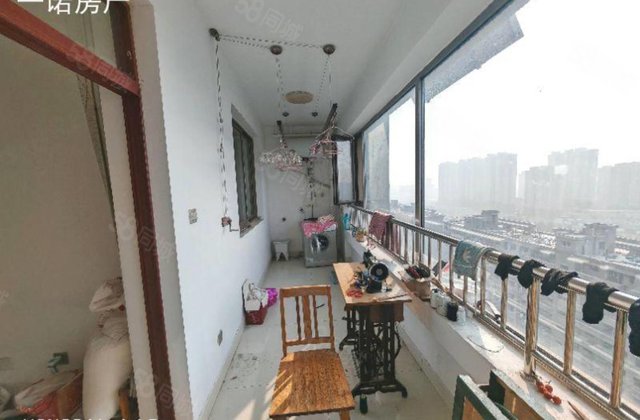 润景苑 刚需小三居 产权清晰 高楼层采光充足 小区新