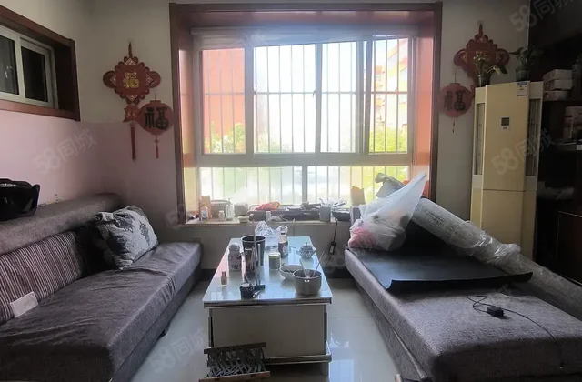 公园南邻 步梯洋房 低楼层 80万 停车方便 送储