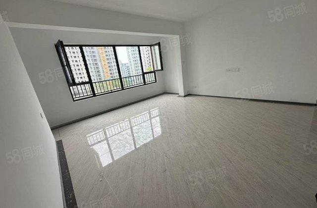 急售单价6000多，四室，碧桂园星汇水城印象，可贷款，公基金