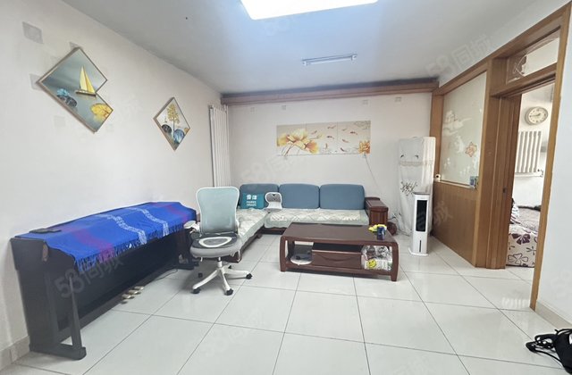 出门即到湖边 鼎舜花园 三室两厅 停车方便带储急售