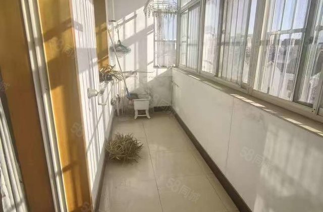 文轩160平 3室2厅 朝南 简单装修 诚心出售 价格可议