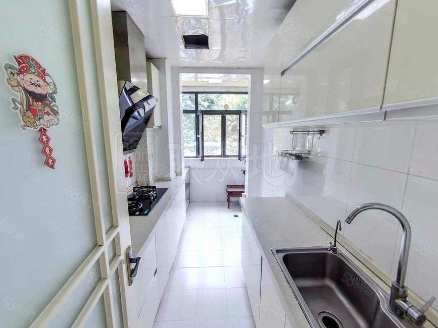 時(shí)代龍和大道3室1廳2衛(wèi)136.08㎡南北375萬