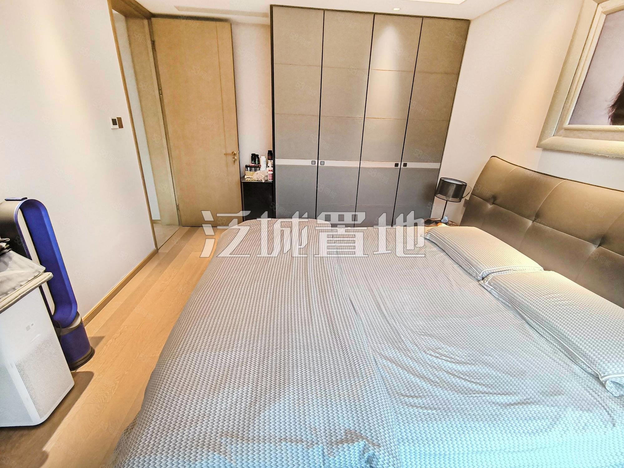 國瑞熙墅二區(qū)4室3廳3衛(wèi)201.38㎡南北1119萬