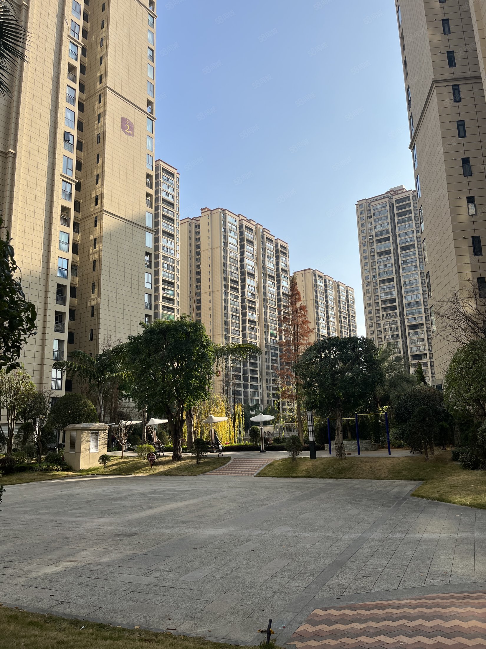 鑫凯桔山湖一期3室2厅2卫120㎡东南58.8万