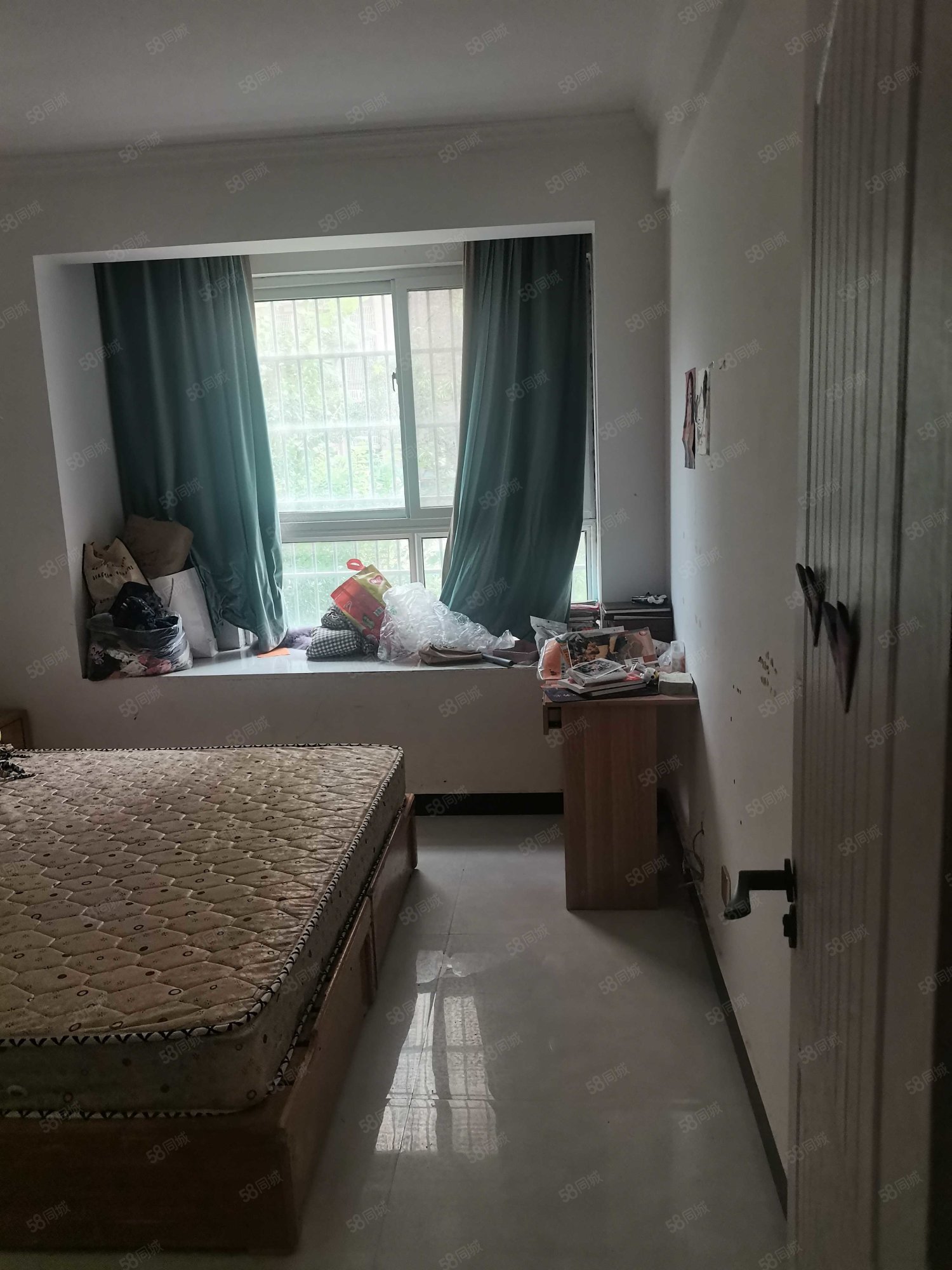 杉杉国际城3室2厅1卫98.48㎡南48万