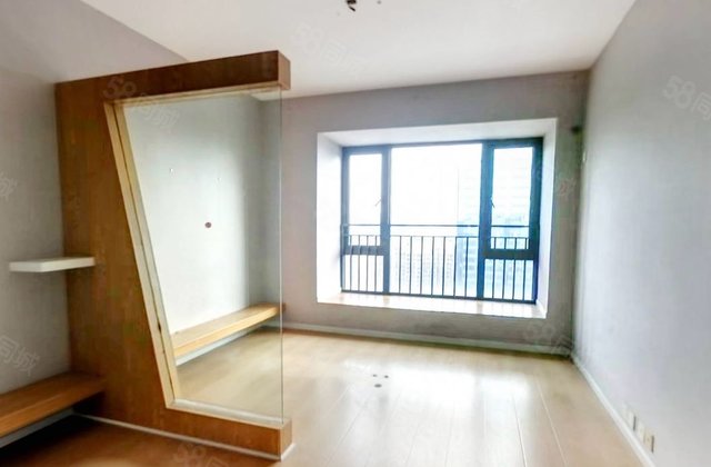 誉峰M5行政公寓3室1厅123.05㎡228万二手房图片