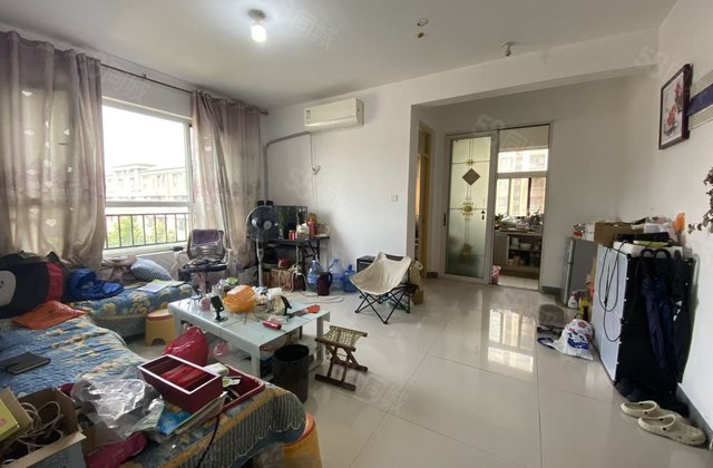 客厅飘窗 2卧在南 挨阿尔卡迪亚 金柱康城 送储