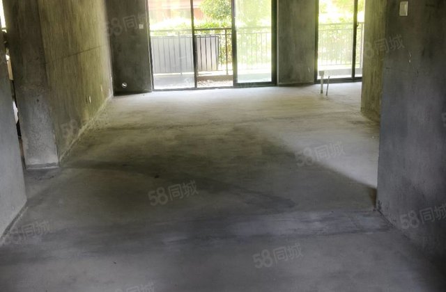 凡尔赛公馆4室2厅126㎡85万二手房图片