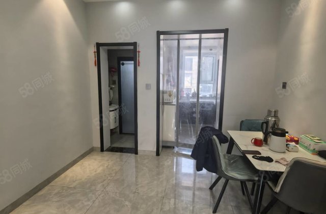 湖边鼓楼别墅区 教育学院家属院2楼精装两室两厅房主诚心卖房