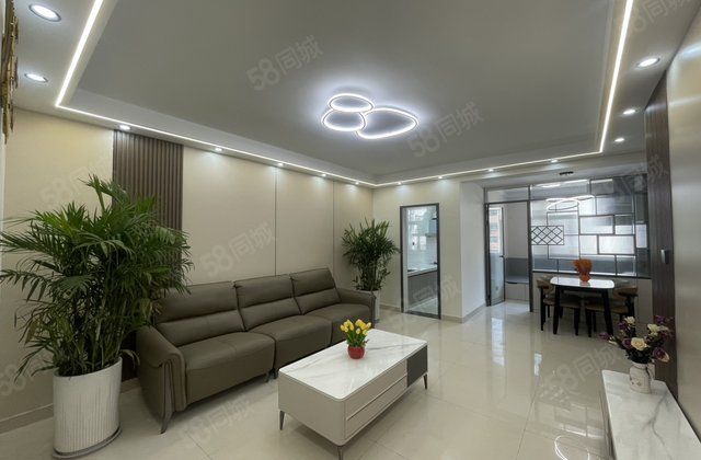 卧室观湖景 精装3室 2015年房 多层 好楼层 有钥匙