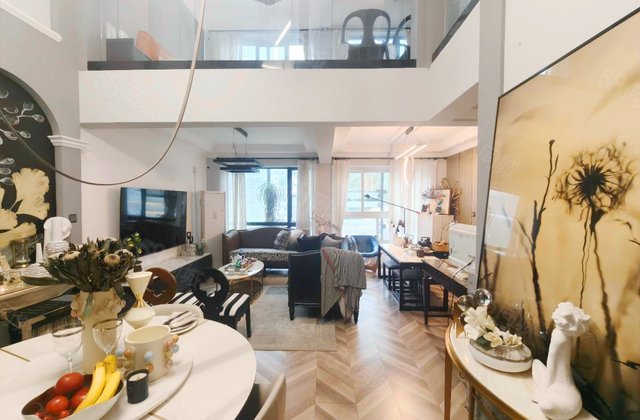 龙湖MOCO中心2室1厅77.11㎡82.9万二手房图片