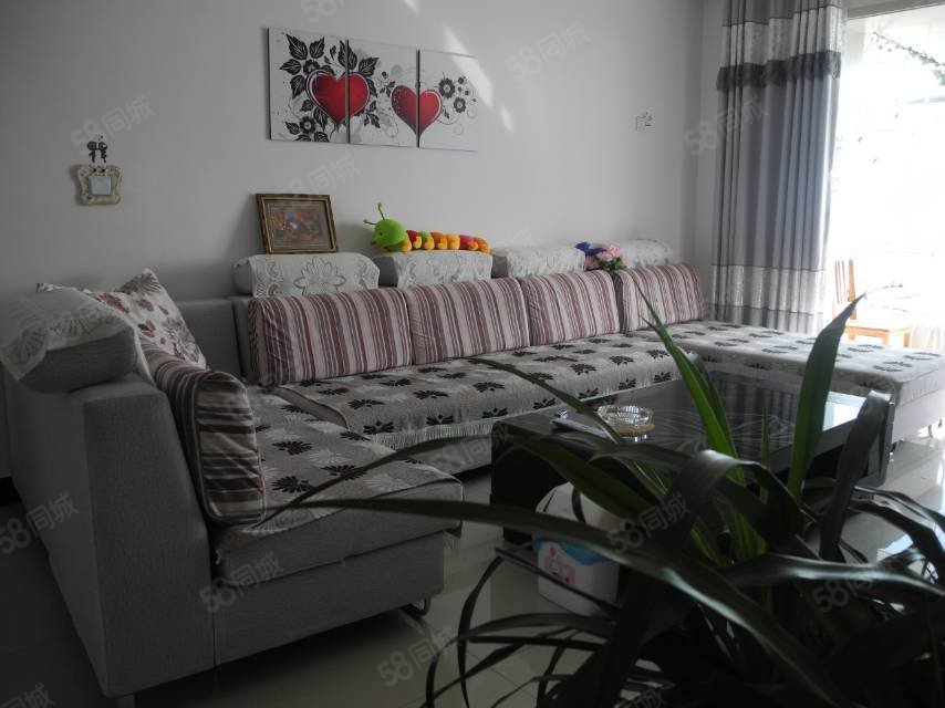 天赋佳苑3室2厅1卫125.45㎡南北24万