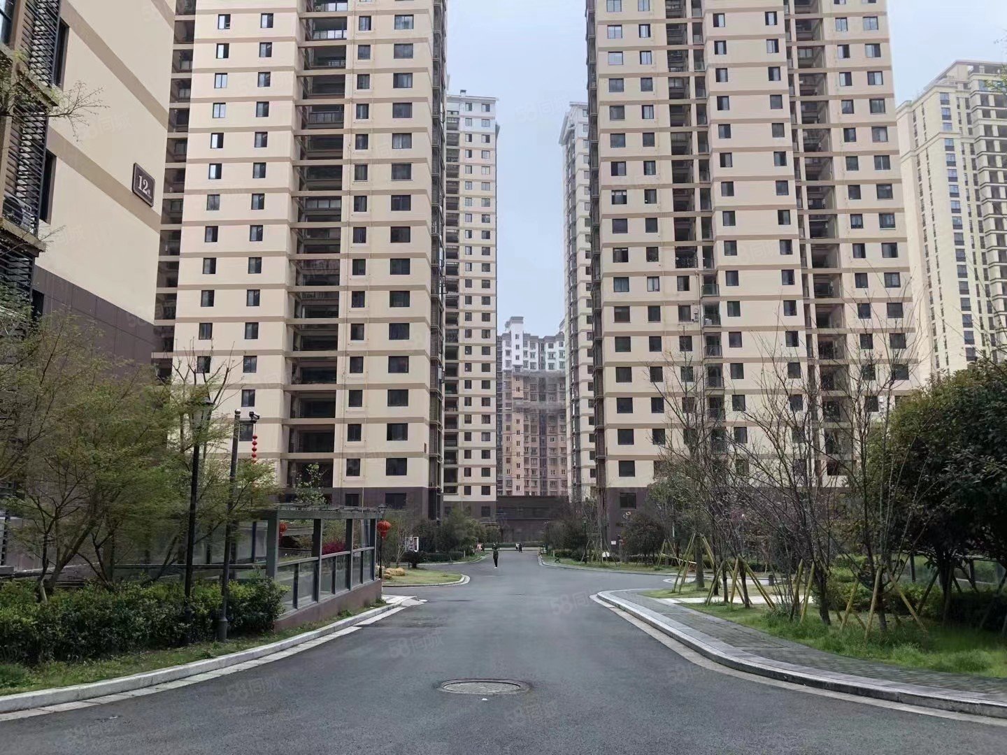 西山家园3室2厅1卫100㎡南北176万