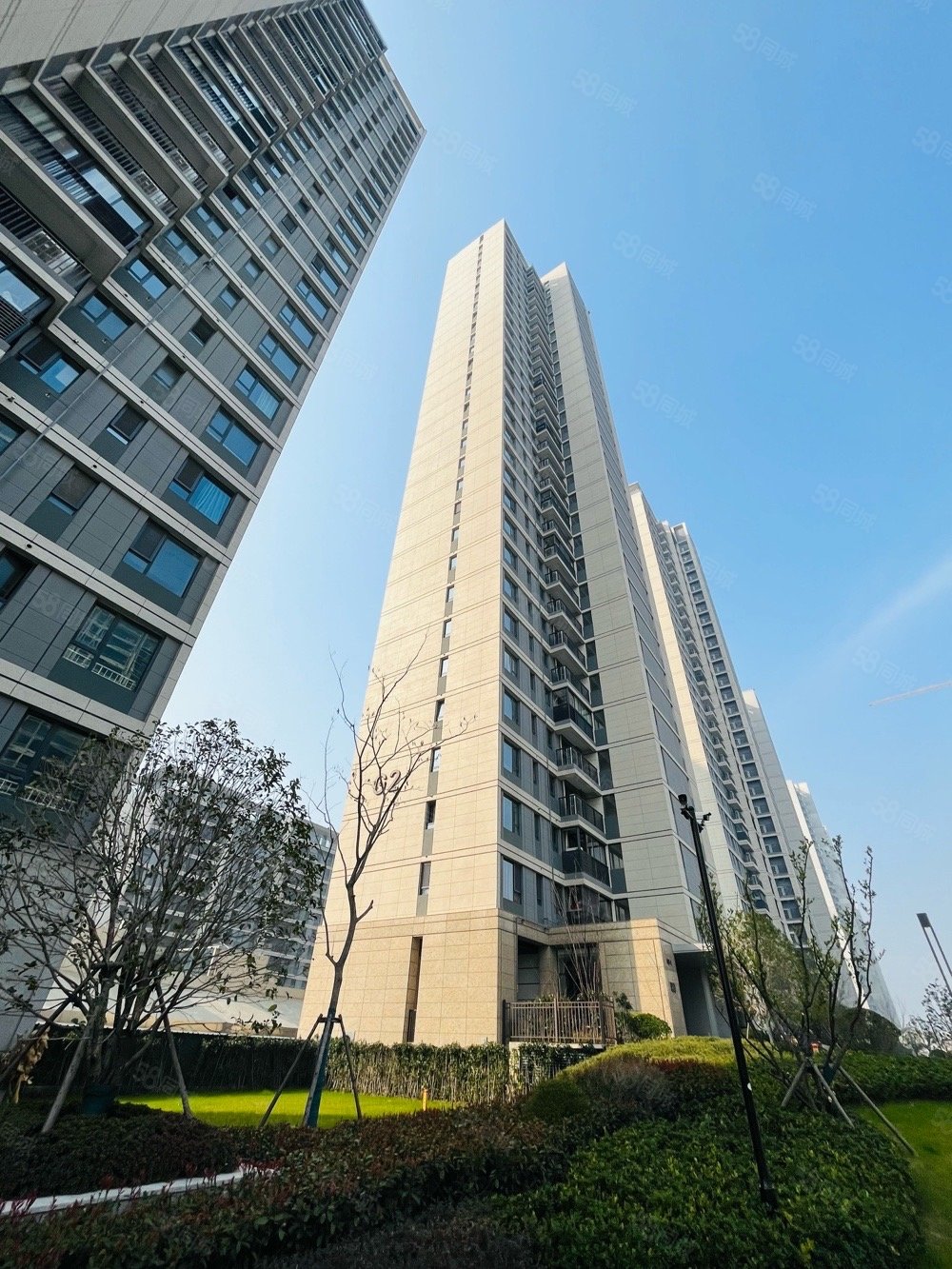 置地天玺(一期)3室2厅2卫128㎡南112万