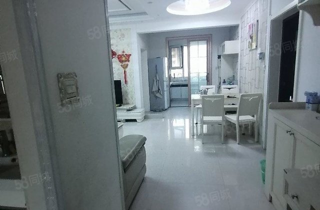 房东诚心出售 三室 徒骇河观景房 免大税，带车储 滨河御府