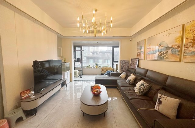 龙湖听蓝湾二期4室2厅126.74㎡185万二手房图片