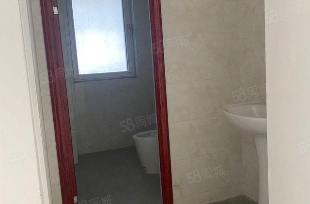 学府新城3室2厅1卫送车位送地下室