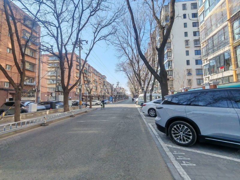 玉橋北里2室1廳1衛(wèi)57.9㎡東南138萬(wàn)