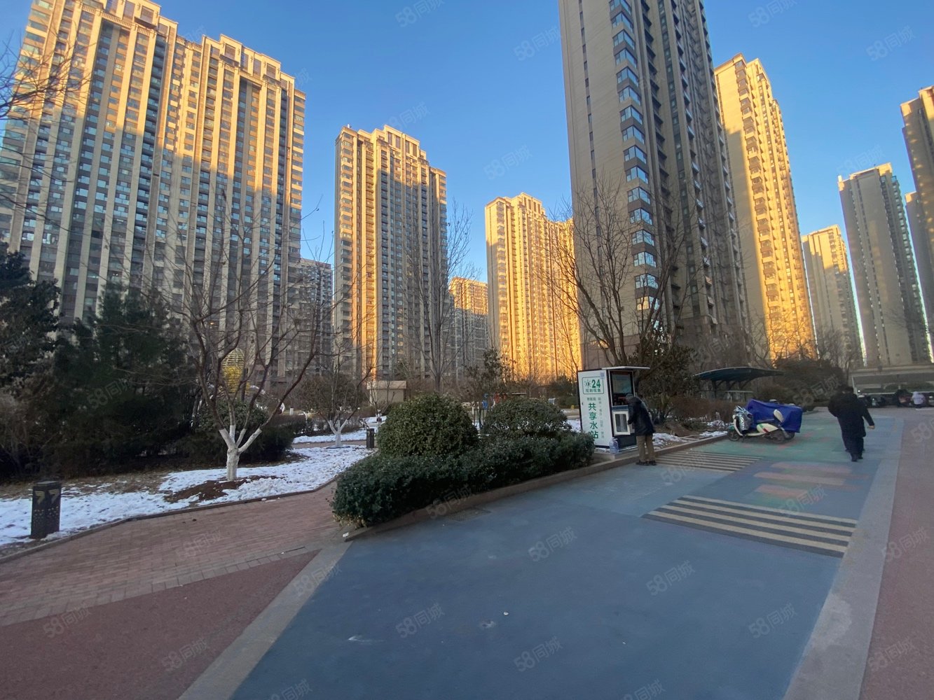 鲁能泰山7号4室2厅2卫143㎡南北170万