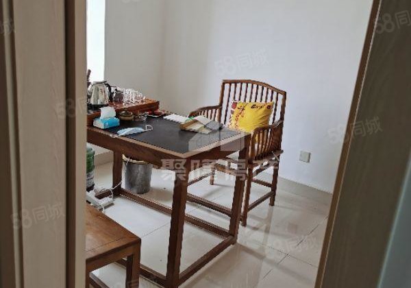 金柱绿城 2房 周边配套完善