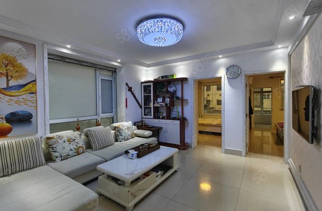 江山印万达附近边户，地暖一楼带车库，精装三室