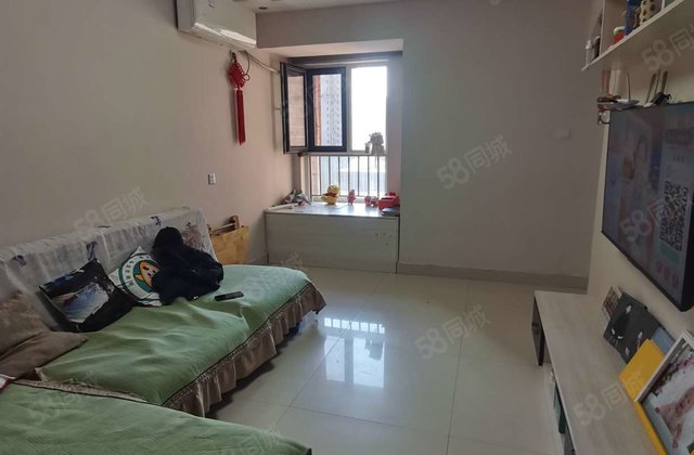 荣盛水岸花语(一期) 2房 周边配套完善