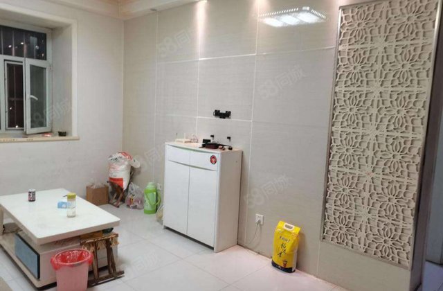 28万一实验，南湖新城10楼东边户，75平两室，储藏室