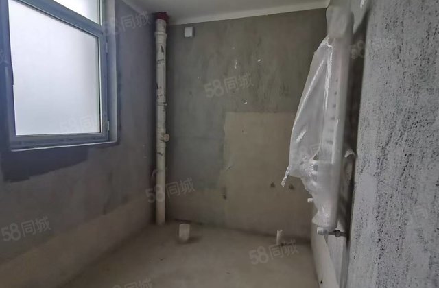 四季朗悦3室2厅142㎡102万二手房图片