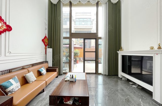 盈峰翠邸(别墅)6室2厅235㎡298万二手房图片