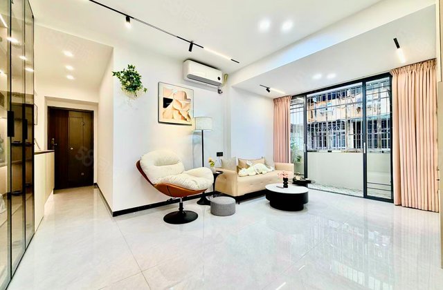 田间苑小区3室2厅82.63㎡215万二手房图片