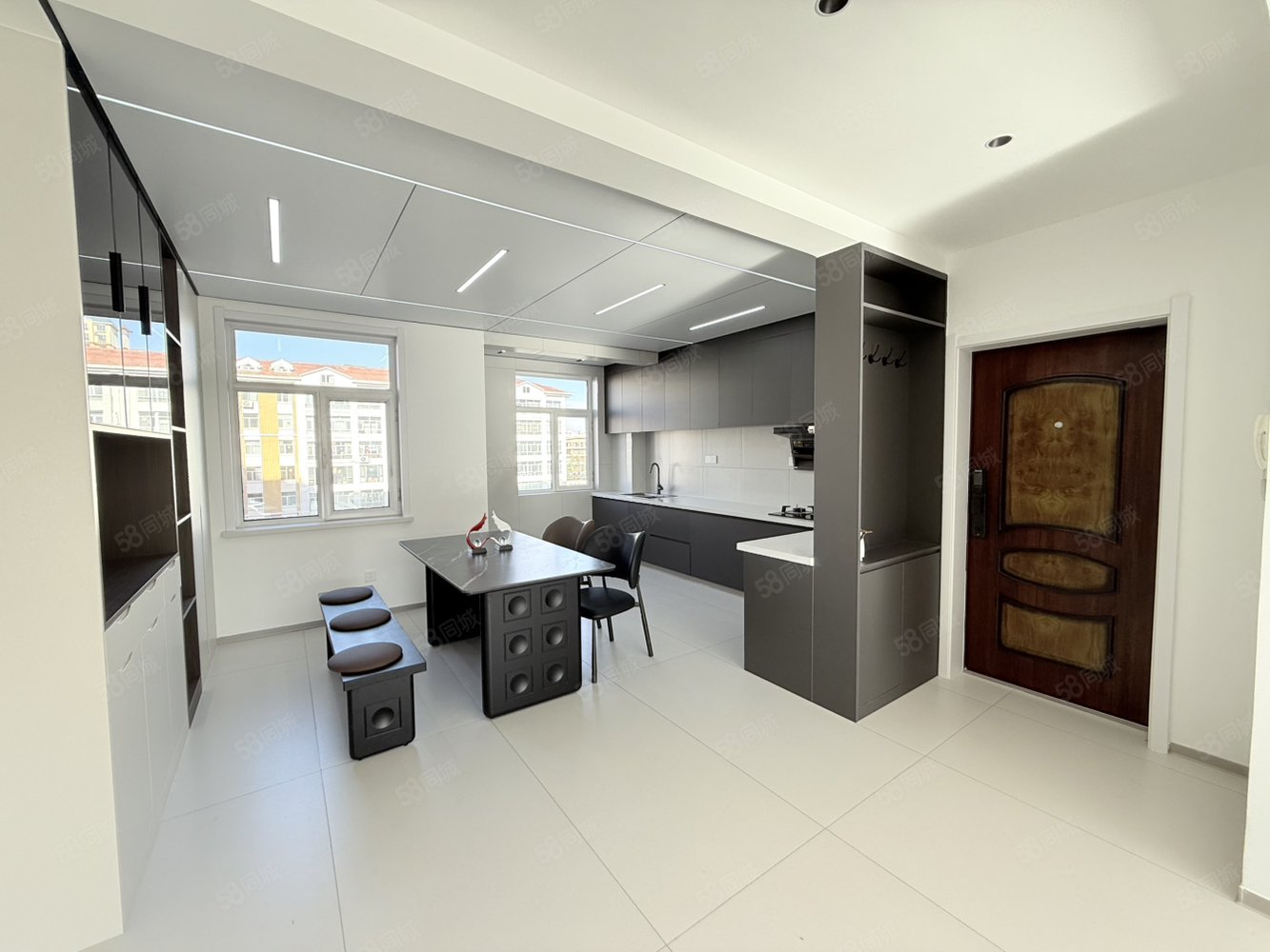 和谐佳园3室2厅2卫147㎡南北98万