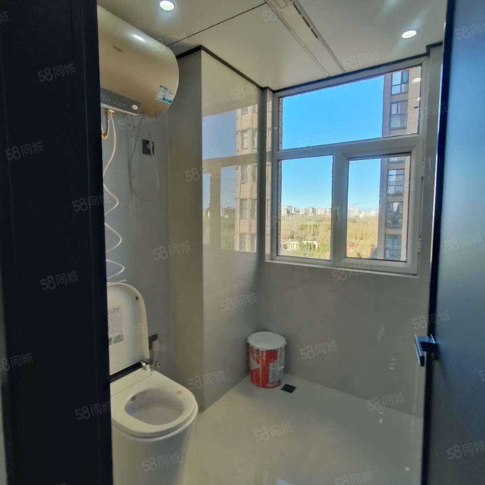 万泰城上城3室2厅1卫110㎡南北75.8万