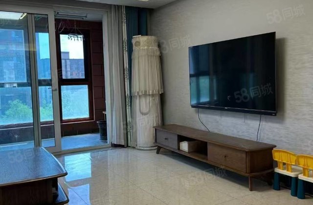 万科地建滨河四季3室2厅130㎡83万二手房图片