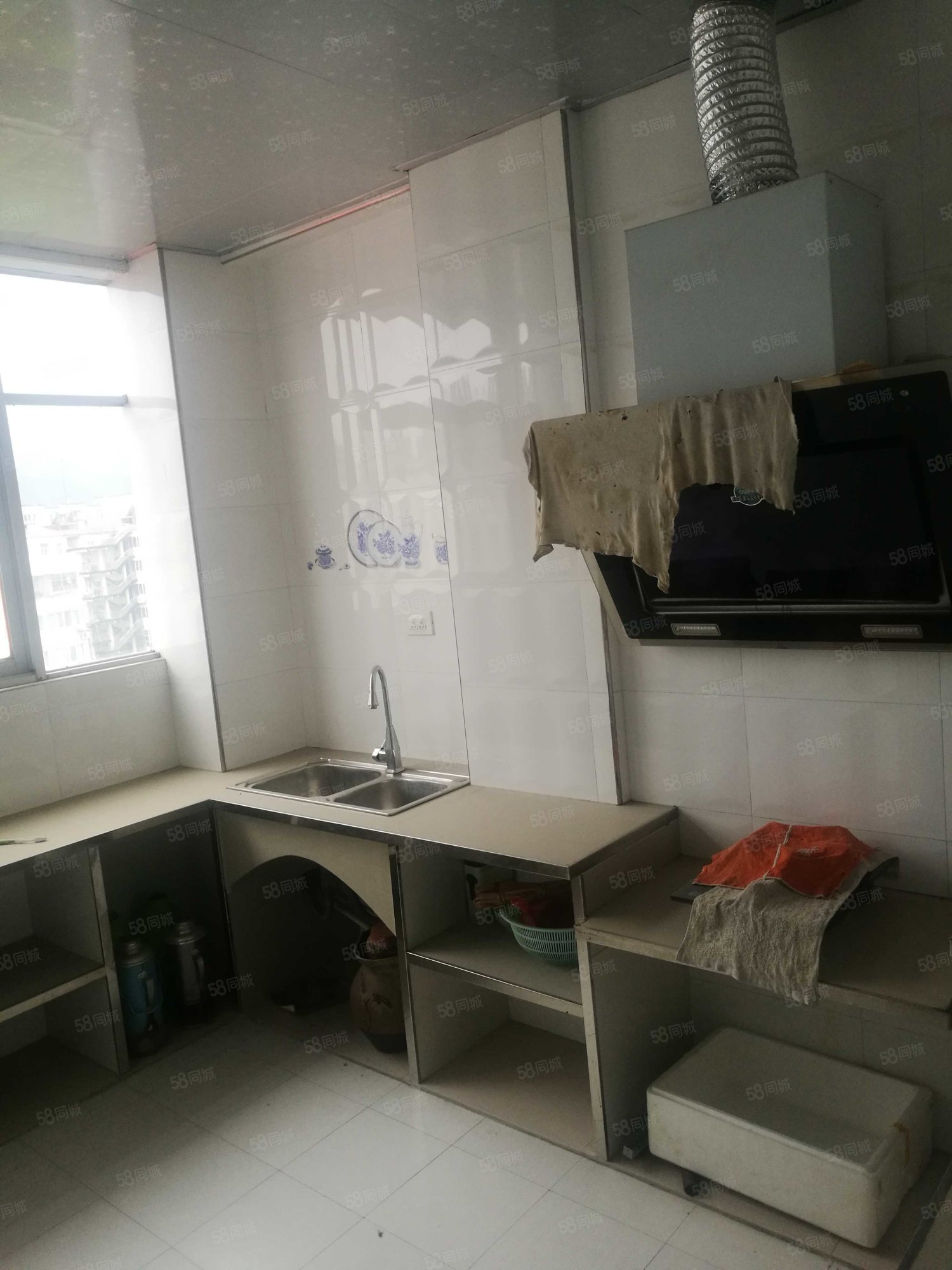 黄家湾路199号小区4室2厅3卫159.66㎡南30万