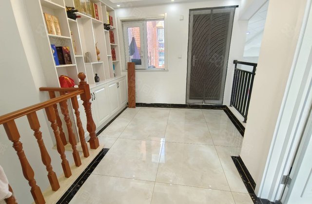 开发区复式洋房 御润好家 东边户 免 送储