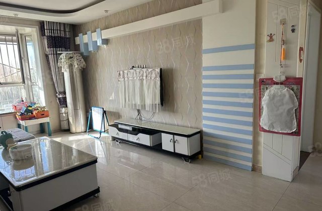 八一新城3室2厅98㎡28.8万二手房图片
