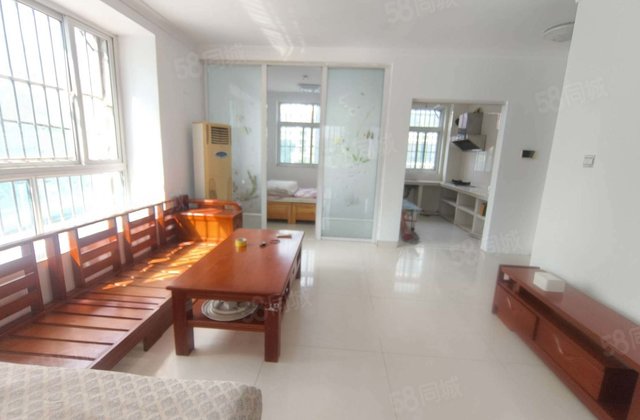 急售公园南邻退 军人医院天恒御景花园2楼3室带储藏室