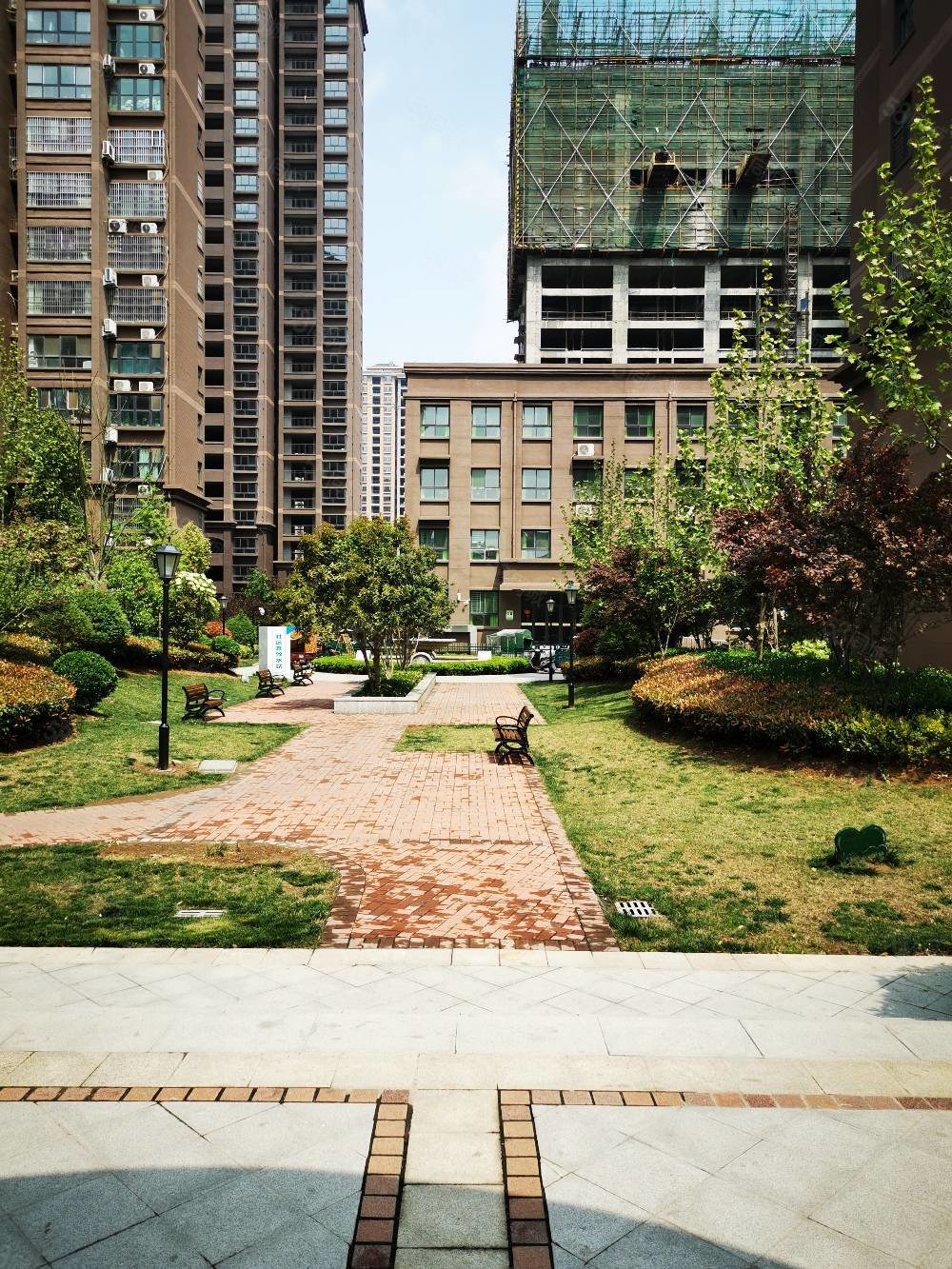 泰威幸福港湾3室2厅1卫103㎡南北62万