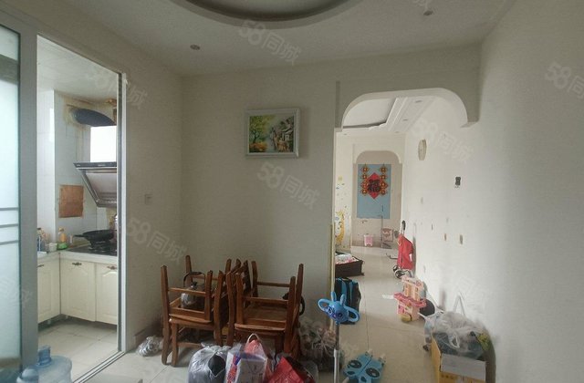 二中附近，  好房，大三室！免大税，送储藏室！有钥匙随时能看