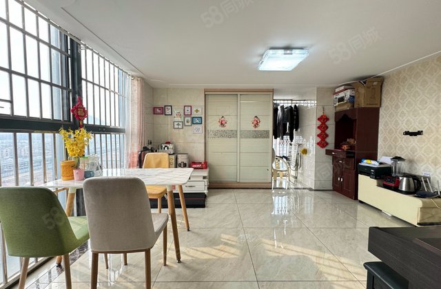 港龙城市商业广场2室1厅49㎡32万二手房图片