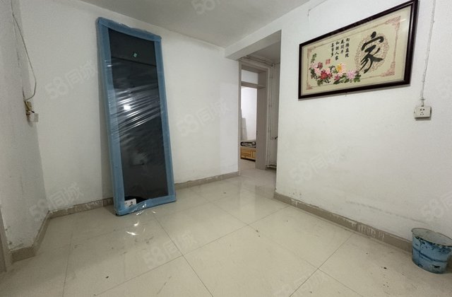 湖边3楼总价三十多个,可按揭