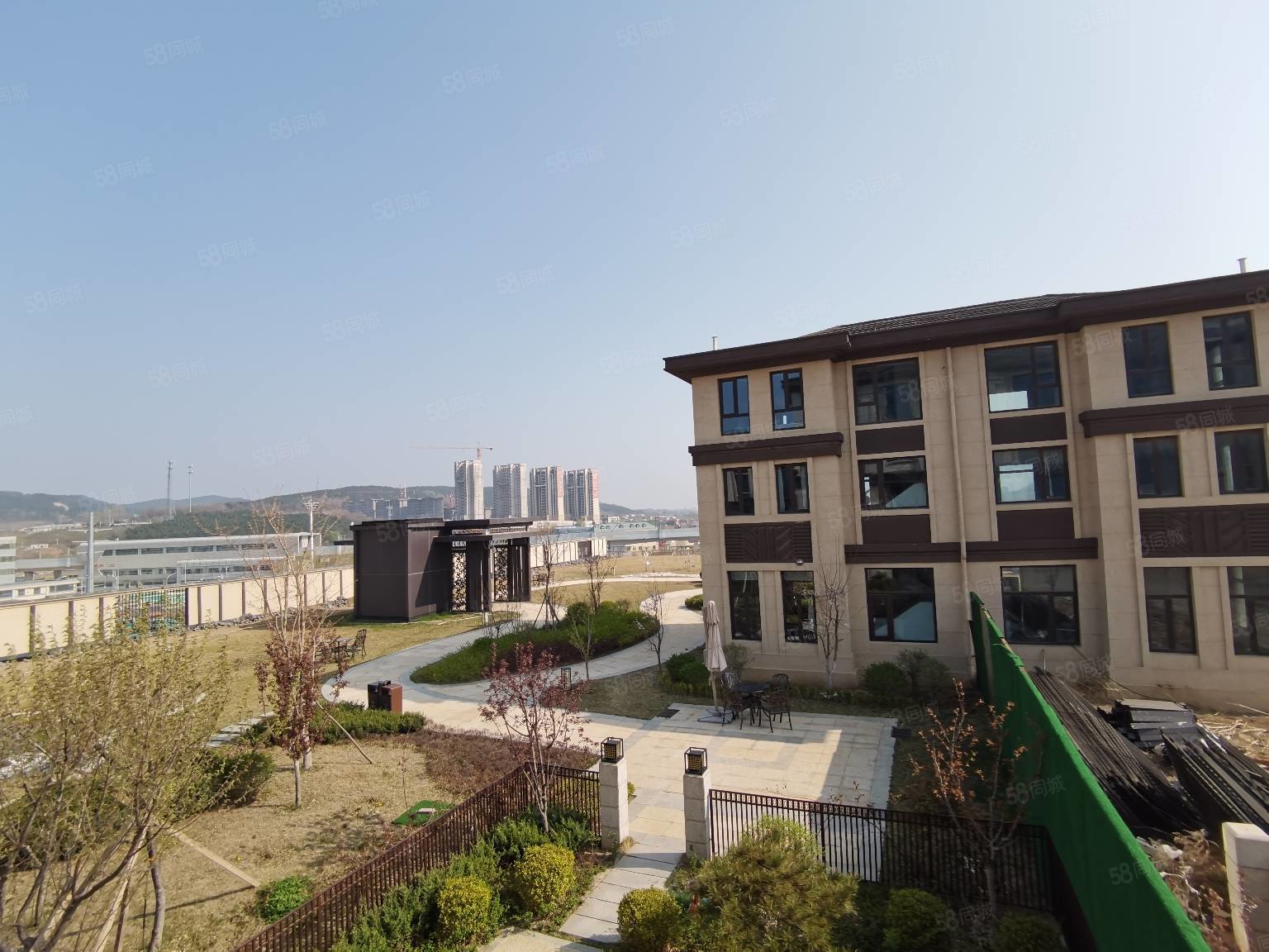 旅顺新城去御河尚院叠拼下叠85平三室两厅三卫近轻轨出行方便